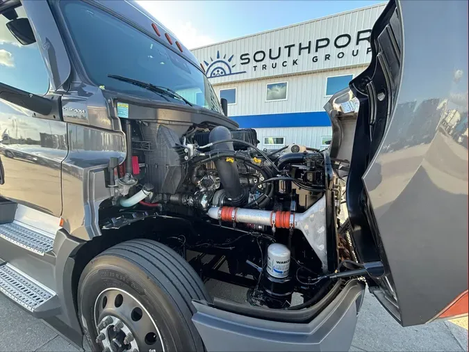 2021 Freightliner Cascadia 126f9bc7efddb13a75a305b09d843e5bf57