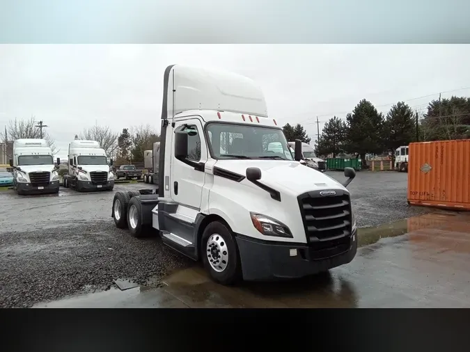 2020 Freightliner Cascadia 126f9c9ae0db28bd8e1b629d804aec672fe