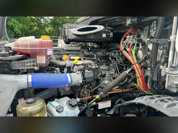 2021 Freightliner Cascadia 126