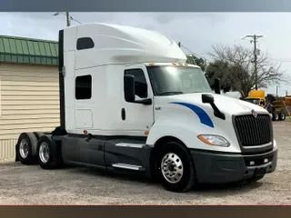 2021 INT LT625 6x4