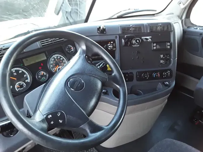 2018 FREIGHTLINER/MERCEDES CASCADIA 125