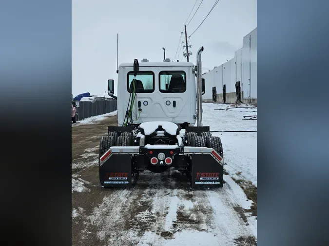 2025 Freightliner New Cascadia