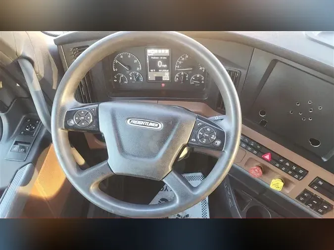 2021 FREIGHTLINER CA126