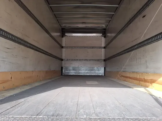 2018 FREIGHTLINER/MERCEDES M2 106