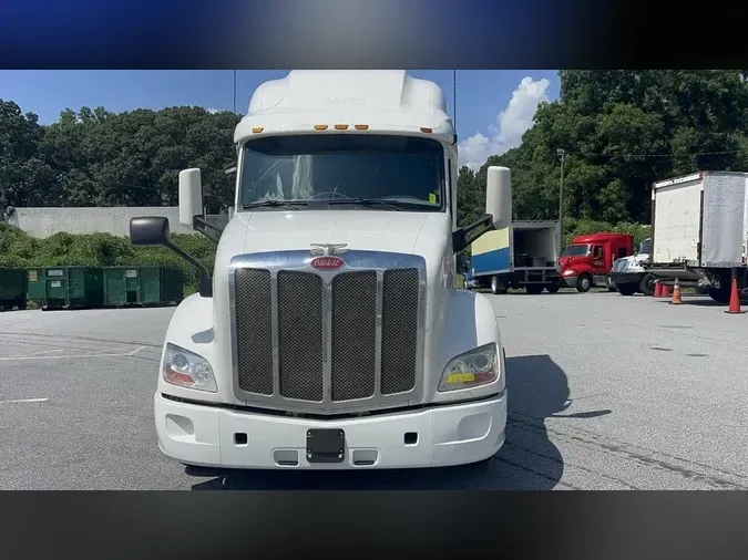 2022 Peterbilt 579