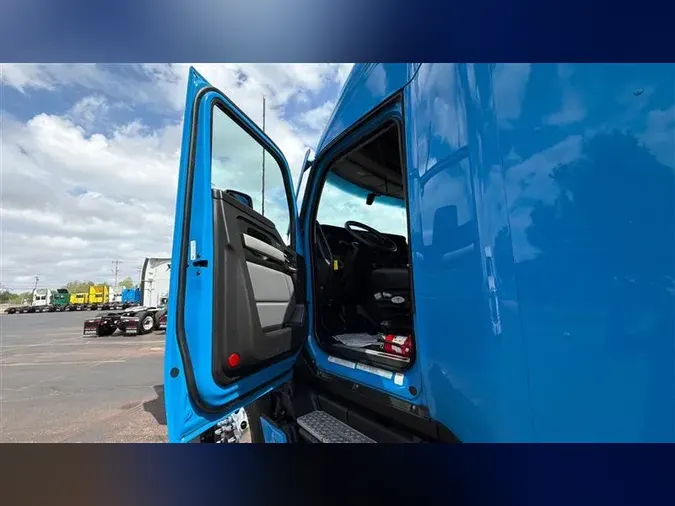 2022 KENWORTH T680