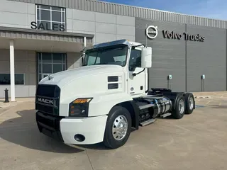 2019 MACK AN64T