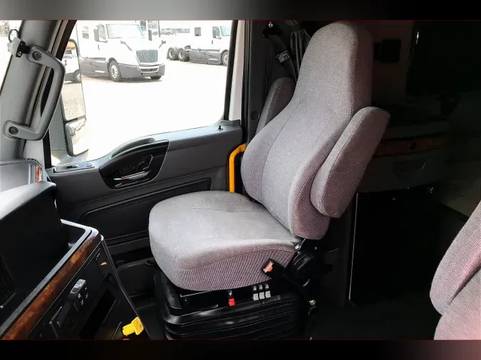 2021 INT LT625 6x4