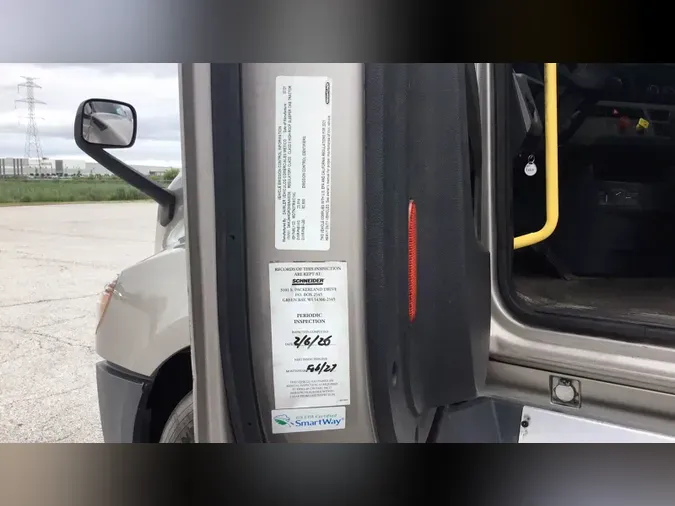 2022 Freightliner Cascadia 126