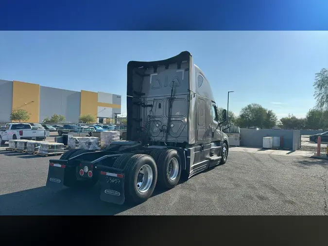 2025 Freightliner Cascadia 126f9e9a07cc33e943c0902b657b591fd3b