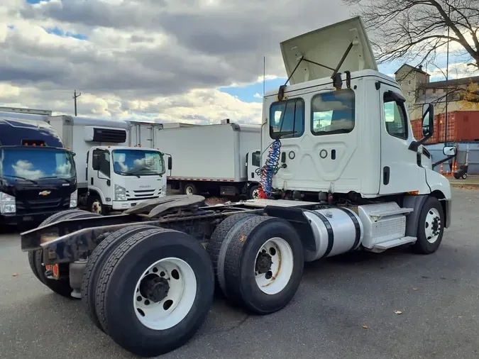 2019 FREIGHTLINER/MERCEDES NEW CASCADIA PX12664