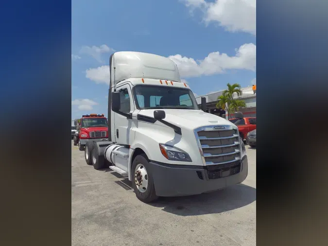 2019 FREIGHTLINER NEW CASCADIA PX12664