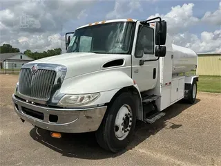 2005 INTERNATIONAL DURASTAR 4300