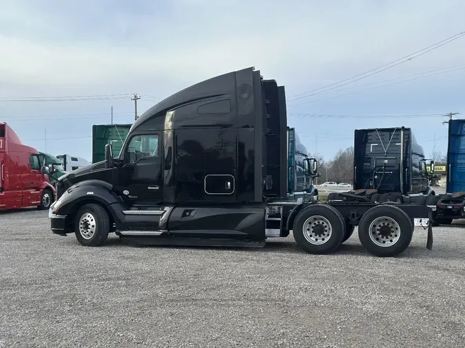 2022 KENWORTH T680