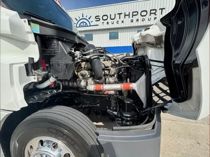 2022 FREIGHTLINER CASCADIA 126