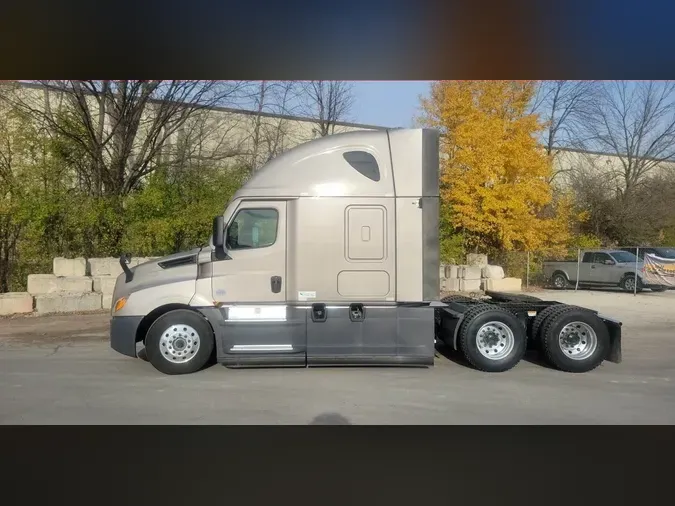 2022 Freightliner Cascadia