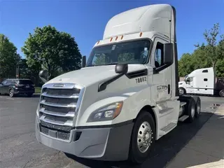 2018 FREIGHTLINER CASCADEVO1