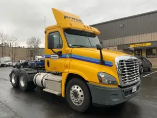 2016 FREIGHTLINER X12564ST