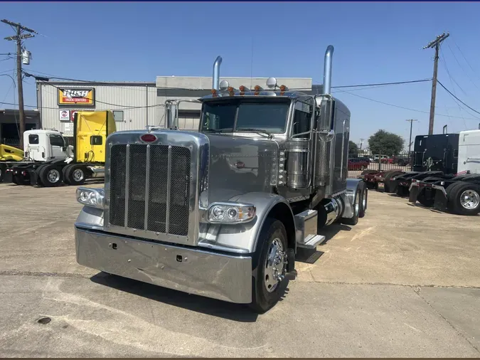 2021 Peterbilt 389