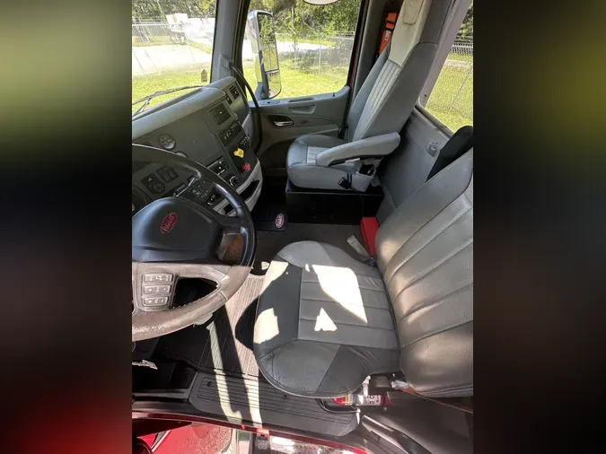2022 Peterbilt 579