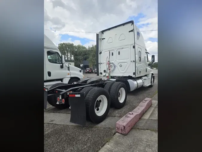 2019 FREIGHTLINER/MERCEDES CASCADIA 125