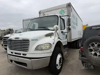 2006 FREIGHTLINER BUSINESS CLASS M2 106