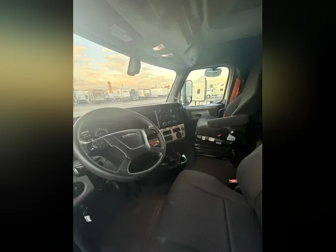 2020 FREIGHTLINER/MERCEDES NEW CASCADIA 116