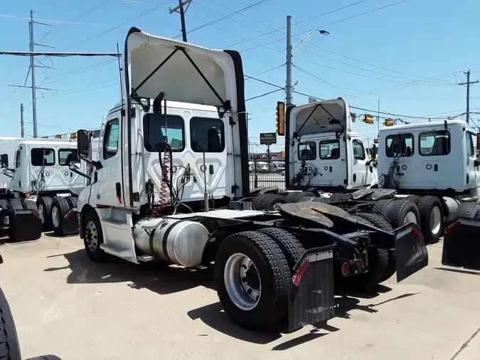 2021 FREIGHTLINER CASCADIA PX11642ST
