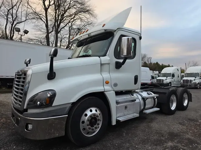 2019 FREIGHTLINER/MERCEDES CASCADIA 125fa0ec72fa76fc691946694dfc6982a1e