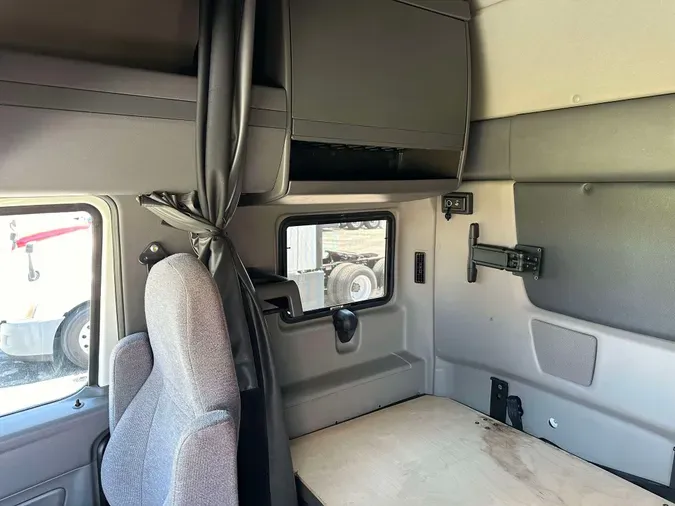 2019 INTERNATIONAL LT625