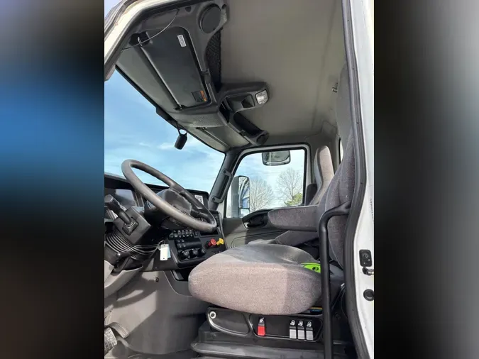 2021 International LT625