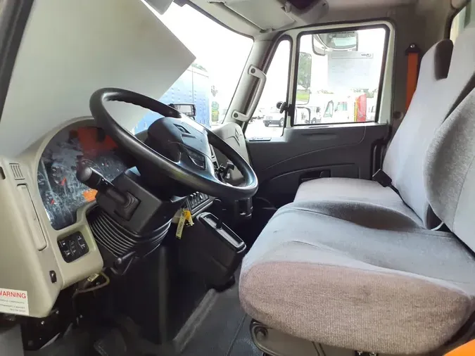 2018 NAVISTAR INTERNATIONAL 4300