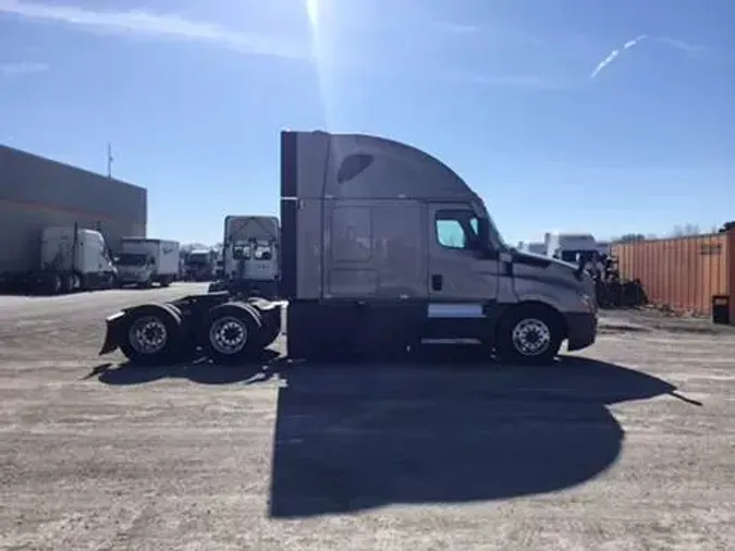 2023 Freightliner Cascadia