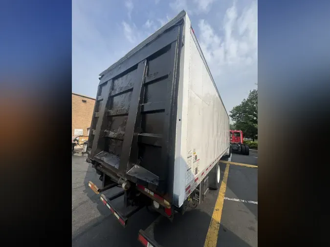 2017 FREIGHTLINER M2 106