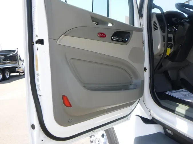 2021 Peterbilt 579