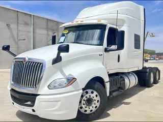 2019 Navistar International LT625 SLPR CAB