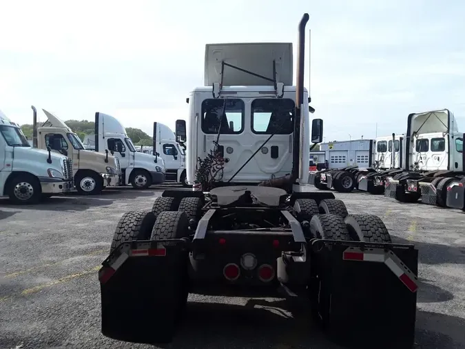 2017 FREIGHTLINER CASCADIA 125
