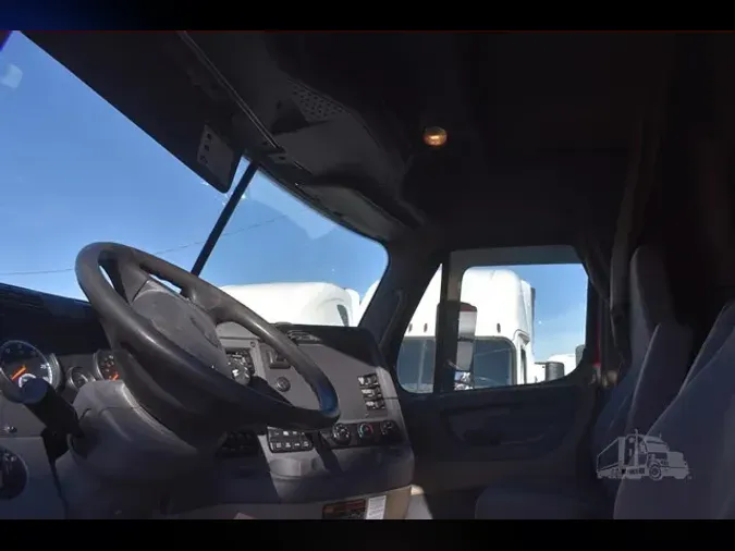 2017 FREIGHTLINER CASCADIA 125