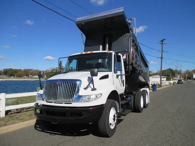 2018 INTERNATIONAL 7400 6X4