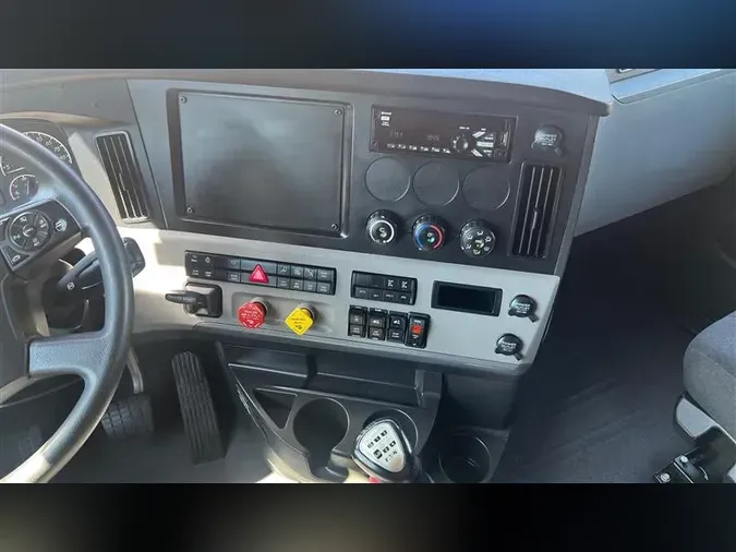 2020 FREIGHTLINER CA126
