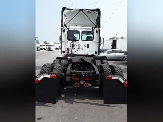 2017 FREIGHTLINER/MERCEDES CASCADIA 125