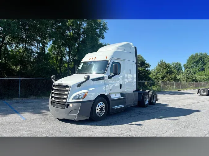 2020 Freightliner Cascadia 126