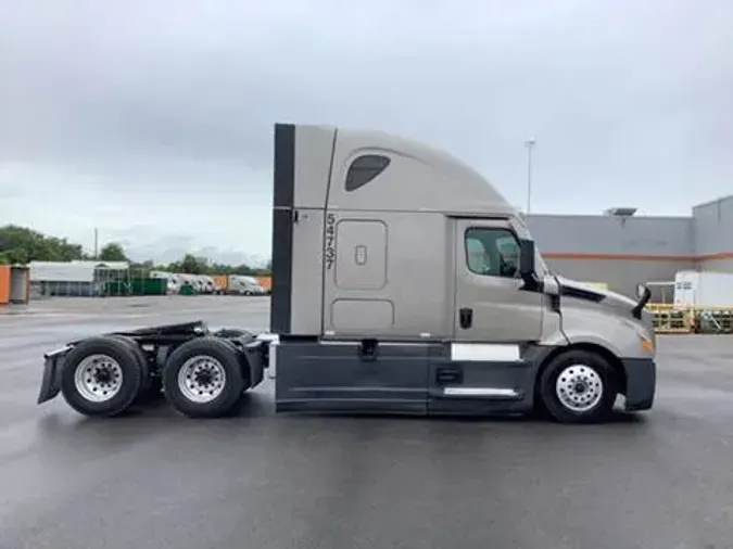 2023 Freightliner Cascadia