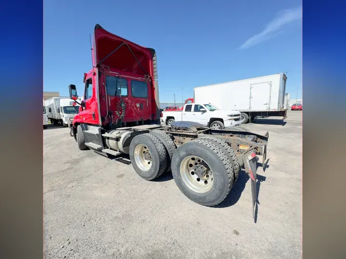 2017 FREIGHTLINER/MERCEDES CASCADIA 125