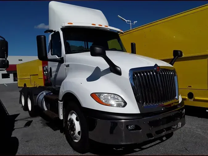 2019 NAVISTAR INTERNATIONAL LT625 DAYCAB T/A