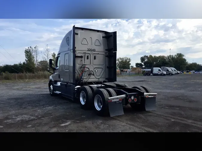 2024 Freightliner Cascadia 126