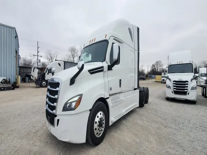 2023 FREIGHTLINER CASCADIA 126