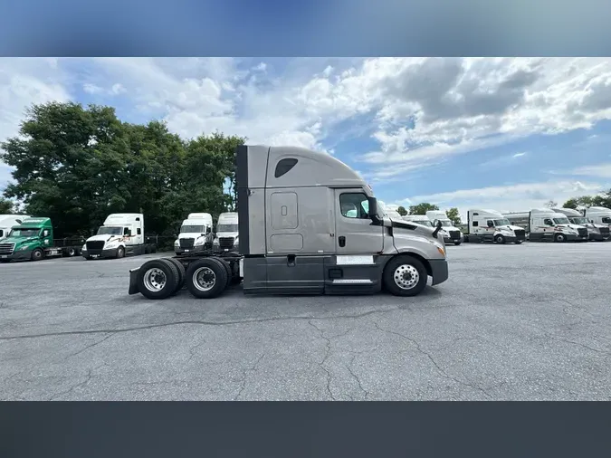 2023 Freightliner Cascadia 126fa2b3a1bc53bfbd0c058d77d73e9bc1f