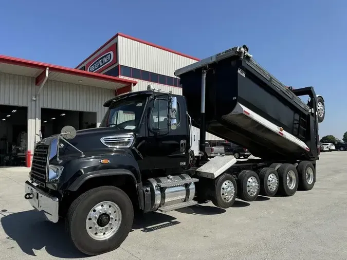 2018 Freightliner 114SD