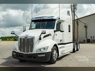 2022 PETERBILT 579